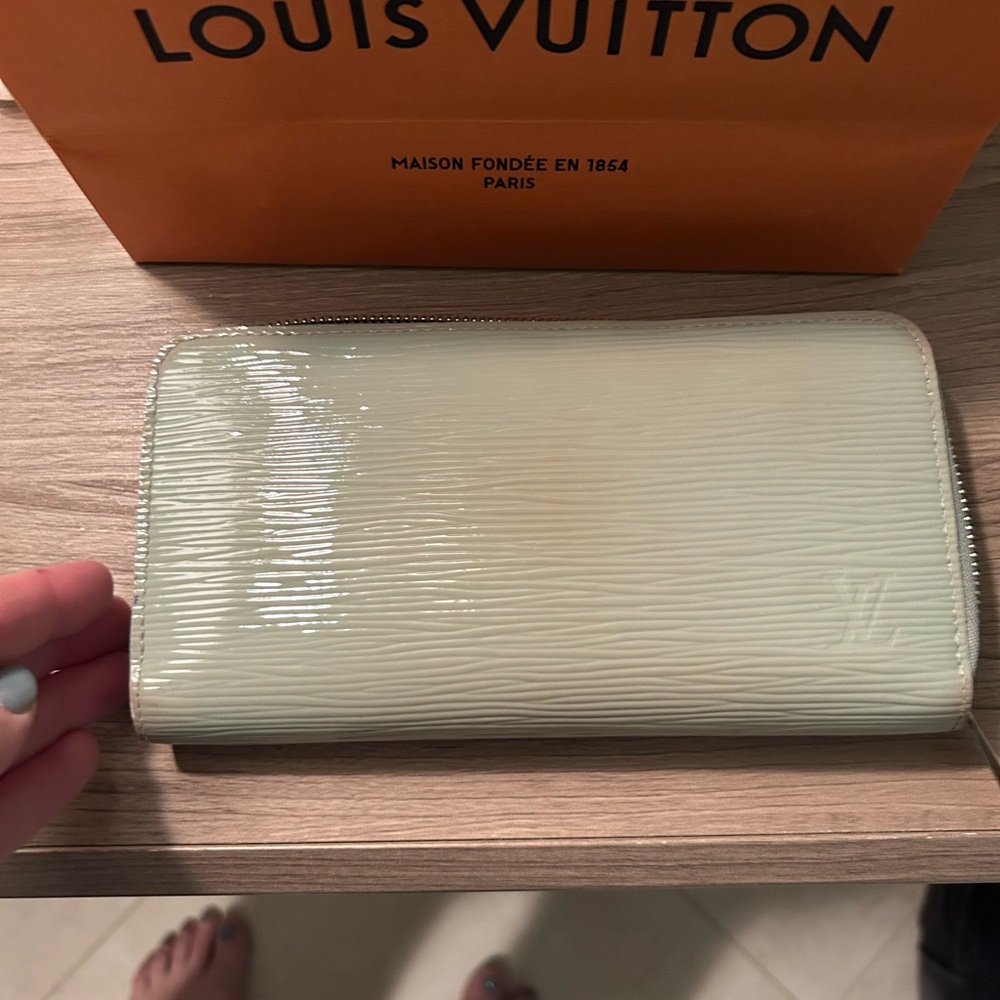 Louis Vuitton Epi Leather Wallet in Mint Green
